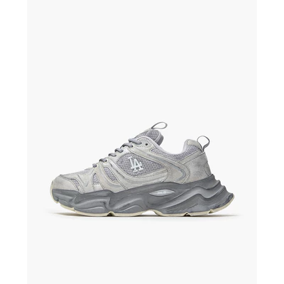 MLB - Giày sneakers unisex cổ thấp Champ Chunky Vintage_3ASHCC25N-07SIS