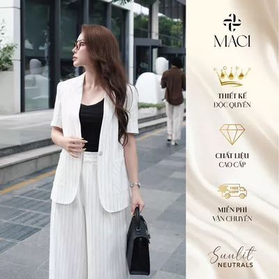 Áo Blazer Ngắn Tay Chất Linen Hàn Hoạ Tiết Kẻ Sọc Thanh Lịch MACI MCAABKE0384 Thời Trang Nữ