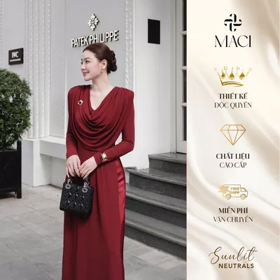 Áo Dài Chu Sa Thiết Kế Cổ Đổ Draped Chờm Vai Sang Chảnh Kèm Tag Cài Titan MACI MCASEDO0244