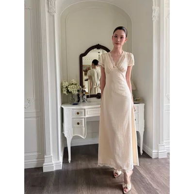 RUBIES Percy Dress - Đầm Dài Nữ Vải Cotton Linen Phối Ren Dáng Suông Chiết Eo Tay Ngắn Cổ Tim V