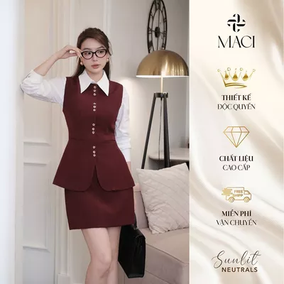 Set Áo Gile Khuy Titan Và Chân Váy A Dáng Ngắn Đỏ Burgundy Chất Chéo Hàn MACI MCAAVDO0332