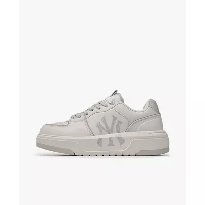 MLB - Giày sneakers unisex cổ thấp Chunky Liner Embo Monogram_3ASXM046N-50GRL