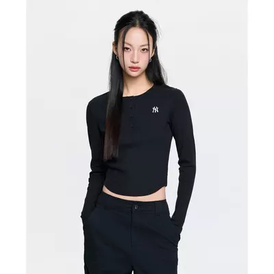 MLB - Áo croptop nữ cổ tròn tay dài Vintage_3FTSB0861-50BKS