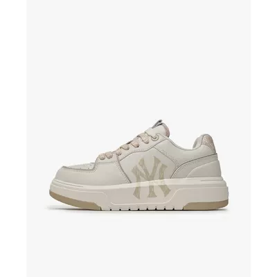 MLB - Giày sneakers unisex cổ thấp Chunky Liner Embo Monogram_3ASXM046N-50BGS