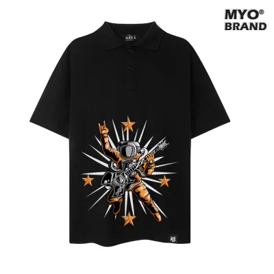 Áo Polo MYO In Hình Phi Hành Gia Cầm Đàn