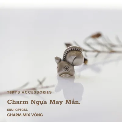 Charm Ngựa May Mắn