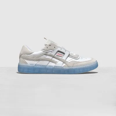 Track 6 I.S.E.E - Pure White/Icy Blue
