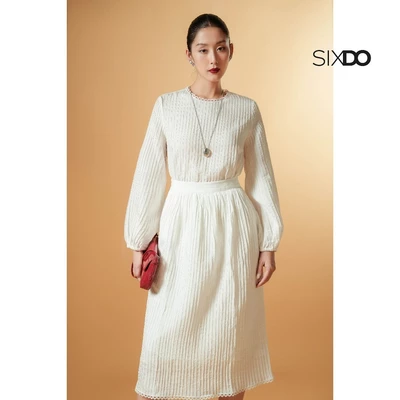 Chân váy thô trắng xếp ly nhỏ SIXDO (White Raw Flared Skirt)