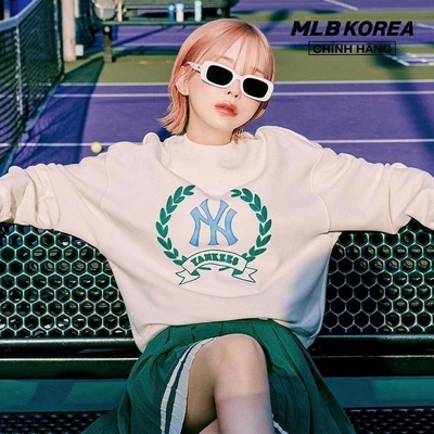 MLB - Áo sweatshirt nữ tay dài Classic Sports Big Logo_3FMTG0134-50CRS