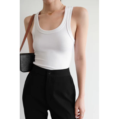 RUBIES Bae Top - Áo Thun Nữ Dáng Ôm Basic Sát Nách 3 Lỗ Cổ Tròn