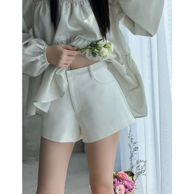 KIDO - Quần dáng ngắn DELLA SHORTS