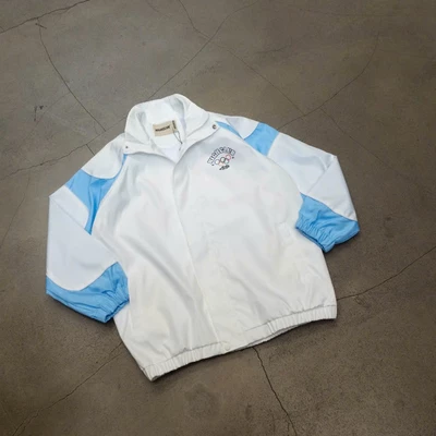 Áo Khoác JACKET OLYMPIC màu TRẮNG/XANH vải dù cổ đứng HIGHCLUB Brand Chính Hãng