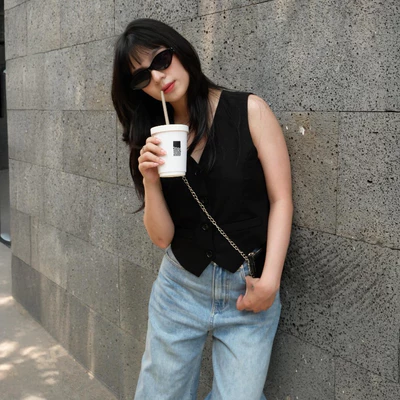 Áo Gile Linen Dáng Rộng Thiết Kế Dạng Vest Cổ Chữ V Thanh Lịch Sang Trọng - THE J STUDIO