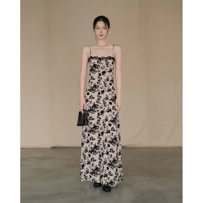 RUBIES Becka Dress - Đầm Dài Nữ Vải Thun Lưới Hoa Ép Nhung Dáng Ôm Suông 2 Dây Cổ Vuông Phối Ren