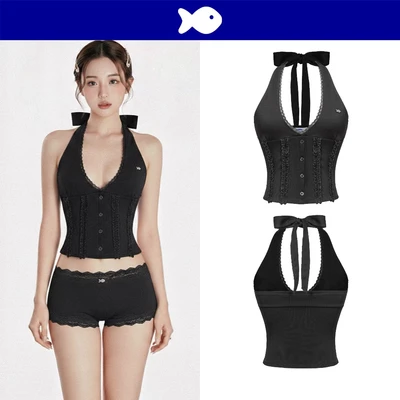 Áo cổ yếm buộc dây nơ phối ren DKMV croptop dây bèo nhún đính dọc thân hở lưng logo cá màu đen Sloane Top | K-T56-D