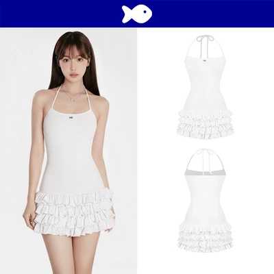 Đầm xòe cổ yếm xếp tầng bồng bềnh DKMV cổ buộc nơ điệu đà đính logo cá ôm dáng màu trắng Min Ji Dress | K-D29-T