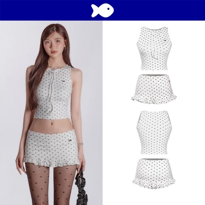 Set áo croptop chân váy kiểu DKMV màu trắng họa tiết trái tim đen xinh có quần trong ôm dáng Heart Top | K-SET11