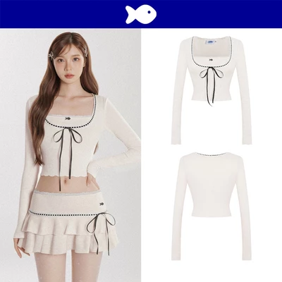 Áo croptop ôm body tay dài nữ DKMV cổ vuông phối viền ren dây ruy băng thắt nơ logo cá màu kem Ribbon Set | K-SET17-T-K