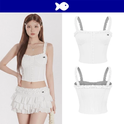 Áo kiểu trắng corset xinh DKMV thiết kế 2 dây phối bèo nhún ôm dáng đính kèm logo inox Cá Yumi Top | K-T45-T