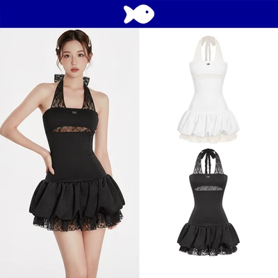 Đầm cổ yếm thắt nơ khoét ngực phối ren DKMV dáng bí tà ren đính logo cá có quần trong thun ôm dáng Piper Dress | K-D57