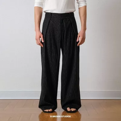 Quần Âu Nam B Brown Kẻ Sọc Li Vát Chéo Ống Rộng Phủ Giày - Striped Wide Leg Trousers