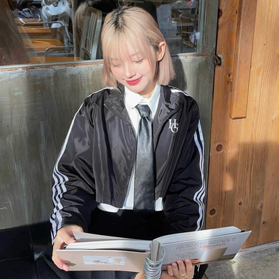 Áo khoác gió freesize, Hologramvnn, 11 HOLO CROP JACKET