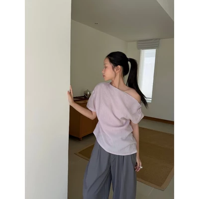 Áo tơ hàn lệch vai tà xéo 𝐒𝐎𝐌𝐒 | 𝐆𝐥𝐨𝐰 𝐓𝐨𝐩