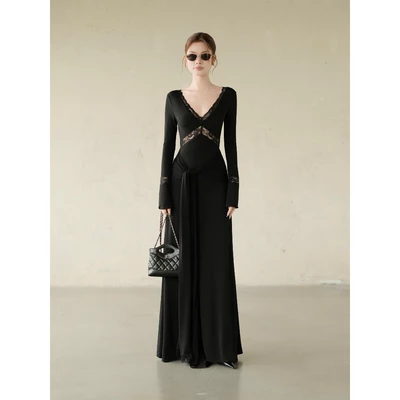 RUBIES Stacy Dress - Đầm Dài Nữ Vải Thun Phối Ren Dáng Ôm Tùng Xòe Tay Dài Cổ Tim V