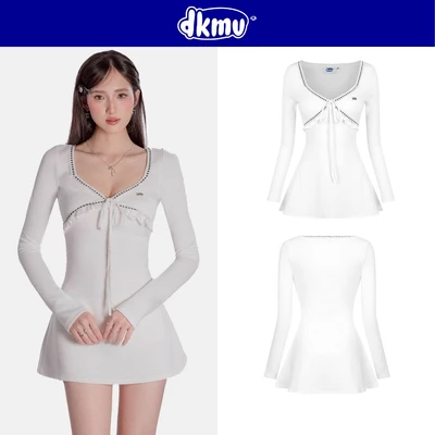 Đầm dài tay cổ V ngắn dáng xòe DKMV viền ren điệu đà phối dây thắt nơ ngực nhún bèo màu trắng Audrey Dress | K-D49-T