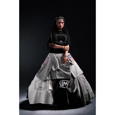 Áo Thun Màu Đen Hình Khung Chất Liệu Cotton Form Boxy Phong Cách Streetwear Local Brand Vietnam UMS