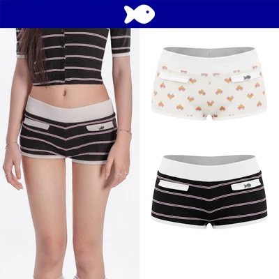 Quần short nữ cạp trễ viền lưng trắng DKMV hoạ tiết điệu đà thun len ôm dáng đính logo cá inox Lois Set | K-SET25-Q