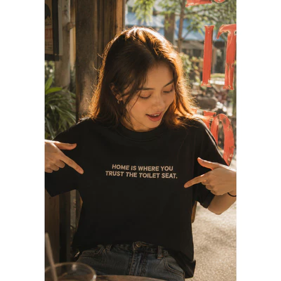 Áo thun tay ngắn unisex Chodole chất liệu vải cotton in chữ Where you trust the toilet seat