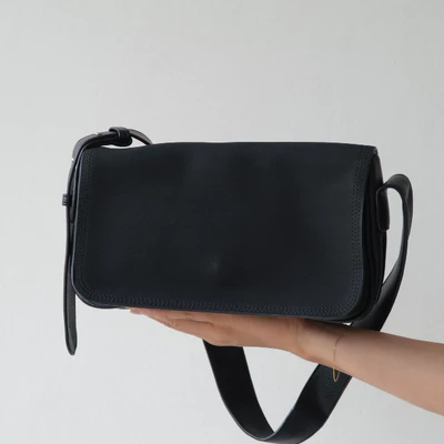 Túi đeo vai da PU khuy nam châm ẩn 2 màu Selected Ser Bag