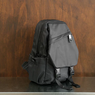 Túi đeo chéo da PU phối khóa zip nhiều ngăn Selected Koros Bag