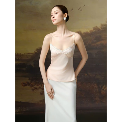 RUBIES Cloe Top - Áo Kiểu Nữ Vải Lụa Satin 2 Dây Cổ Tim V Phối Ren