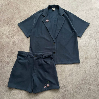 Bộ áo sơ mi vest tay ngắn và quần short YELLOW FLICKER thêu onion unisex