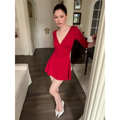 RUBIES Yeon Dress - Đầm Ngắn Nữ Vải Thun Cotton Dáng Chữ A Tay Lửng Cổ Tim V