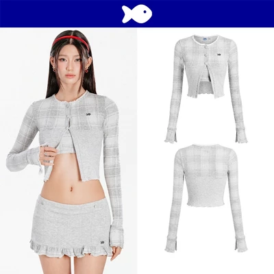 Set 2 áo croptop kèm áo mini 2 dây DKMV tay dài loe viền bèo xẻ caro phối ren trắng logo cá inox Misty Set | K-SET37-T