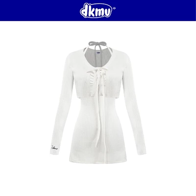 Set váy nữ ngắn kèm áo khoác ngoài DKMV logo inox thiết kế cổ yếm cột dây thắt nơ màu trắng đáng yêu Jolie Dress| K-D5-T