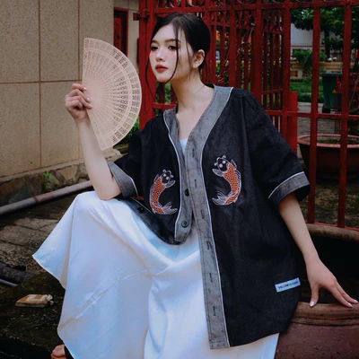Áo bóng chày YELLOW FLICKER họa tiết "SONGNGƯ" denim màu đen
