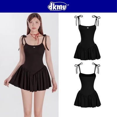 Váy 2 dây ngắn xòe thắt nơ xinh DKMV có quần trong chất thun ôm nịnh dáng màu đen logo inox Cá Ara Dress| K-D24-D
