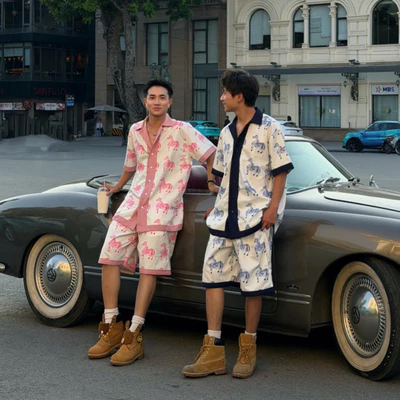 Bộ pijamas tay ngắn YELLOW FLICKER họa tiết "NGỌ"unisex