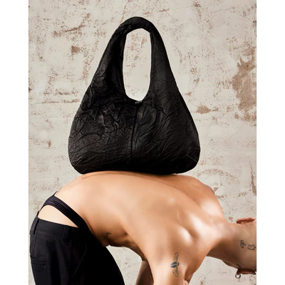 TÚI ĐEO VAI DÁNG TRÒN HUG BAG ( SNAMO - SEALED)