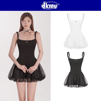 Đầm 2 dây bèo phối lưới ngắn DKMV dáng váy bí bồng bềnh đính logo cá inox xinh xắn co giãn Yoomi Dress | K-D34