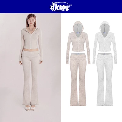 Set đồ nữ áo khoác và quần ống loe DKMV hoạ tiết phối bèo lưng lật đính logo cá inox đáng yêu Glimmer Set | K-SET16