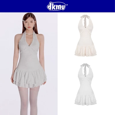 Đầm cổ yếm cột nơ dáng xoè tầng DKMV hoạ tiết phối viền bèo điệu đà ôm dáng đính logo cá Catlyn Dress | K-D43