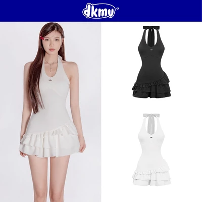 Đầm cổ yếm xòe tầng hở lưng cột nơ DKMV thiết kế tà váy lệch điệu đà bồng bềnh phối logo cá Kylie Dress | K-D40
