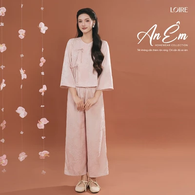 Bộ Mặc Nhà Yên Hoa Loire FDMN250350 Chất Gấm Ánh Ngọc Vân Hoa Cao Cấp