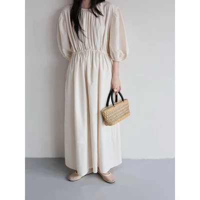 Đầm dài linen hàn nhún cổ, rút dây eo tay phồng 𝐒𝐎𝐌𝐒 | 𝐌𝐞𝐫 𝐃𝐫𝐞𝐬𝐬