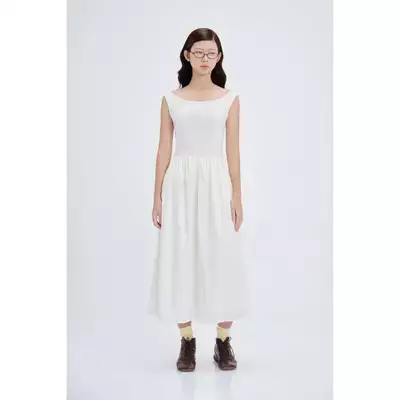 LIBÉ WORKSHOP - Đầm dài trễ vai dáng suông thân trên thun gân thân dưới vải cotton màu trắng 7468